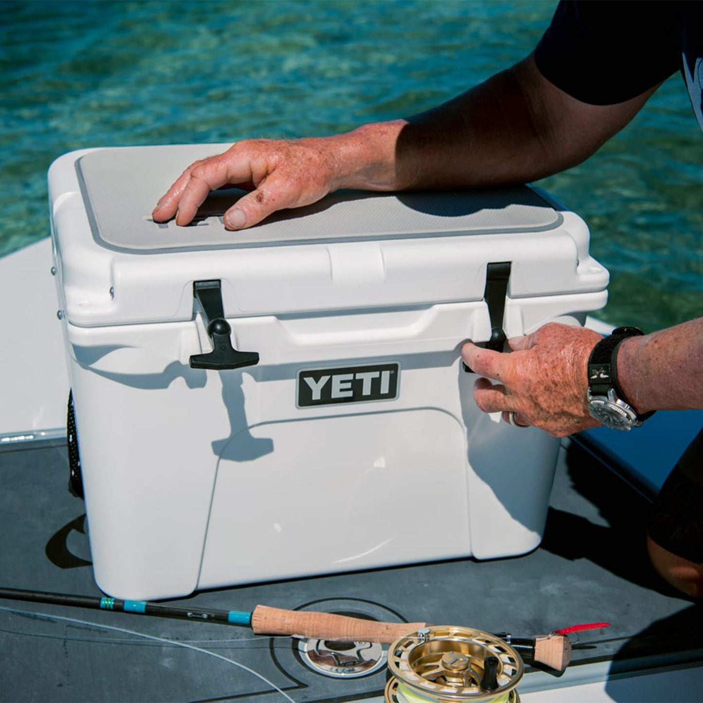 YETI Tundra 35 Cooler, Navy