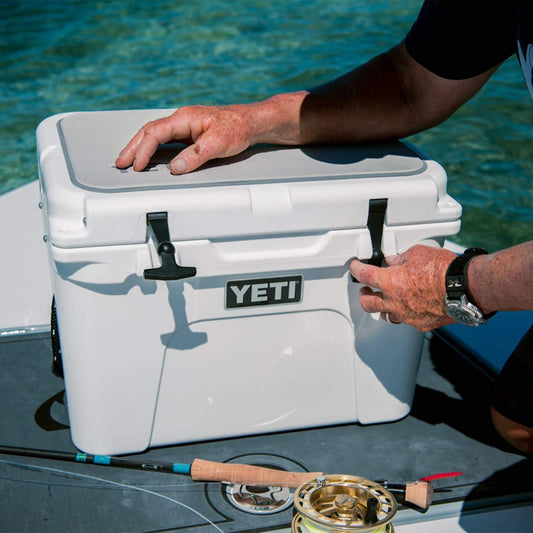 YETI Tundra 35 Cooler, Navy